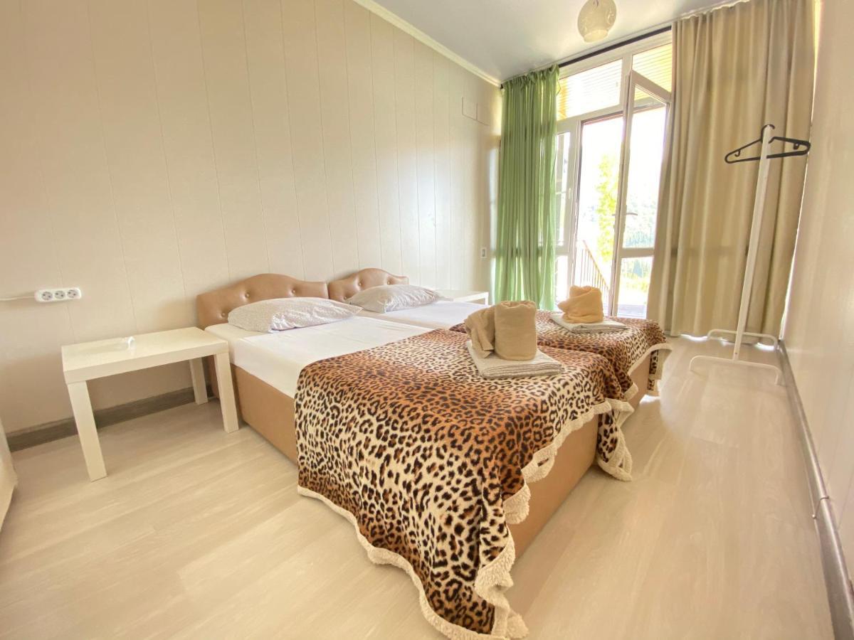 U Valery Hotel New Athos Екстериор снимка