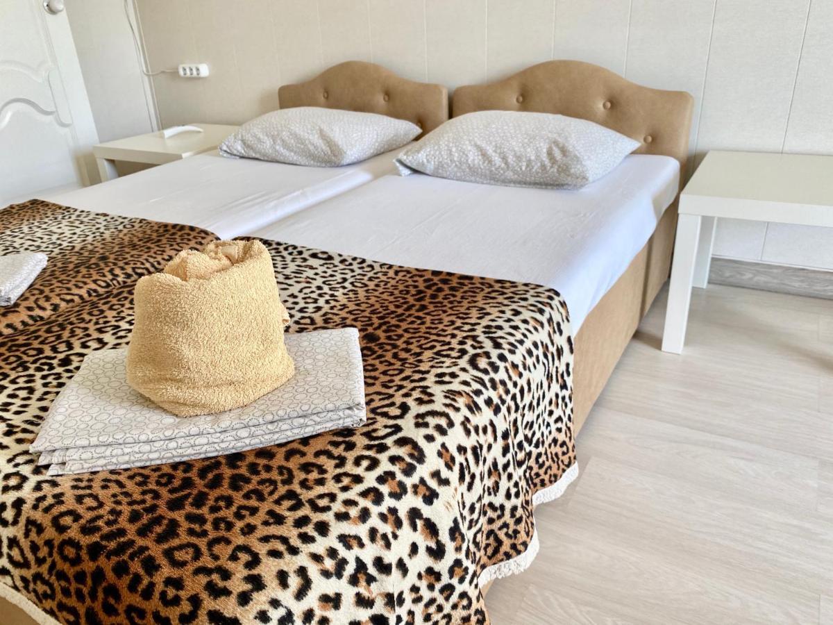 U Valery Hotel New Athos Екстериор снимка